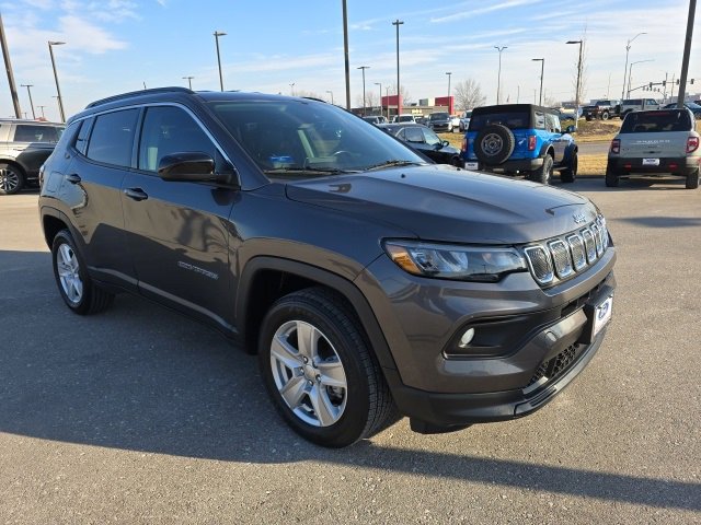Used 2022 Jeep Compass Latitude w/ Convenience Group image 7