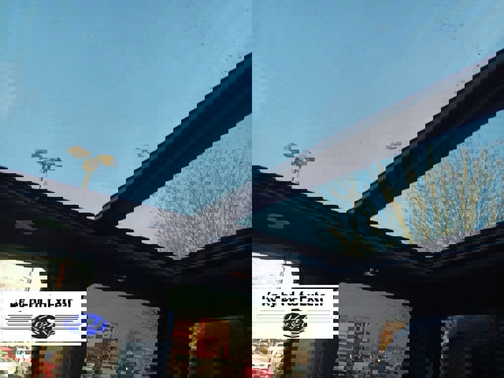 Certified 2022 Ford F150 Lariat w/ Equipment Group 502A High image 42