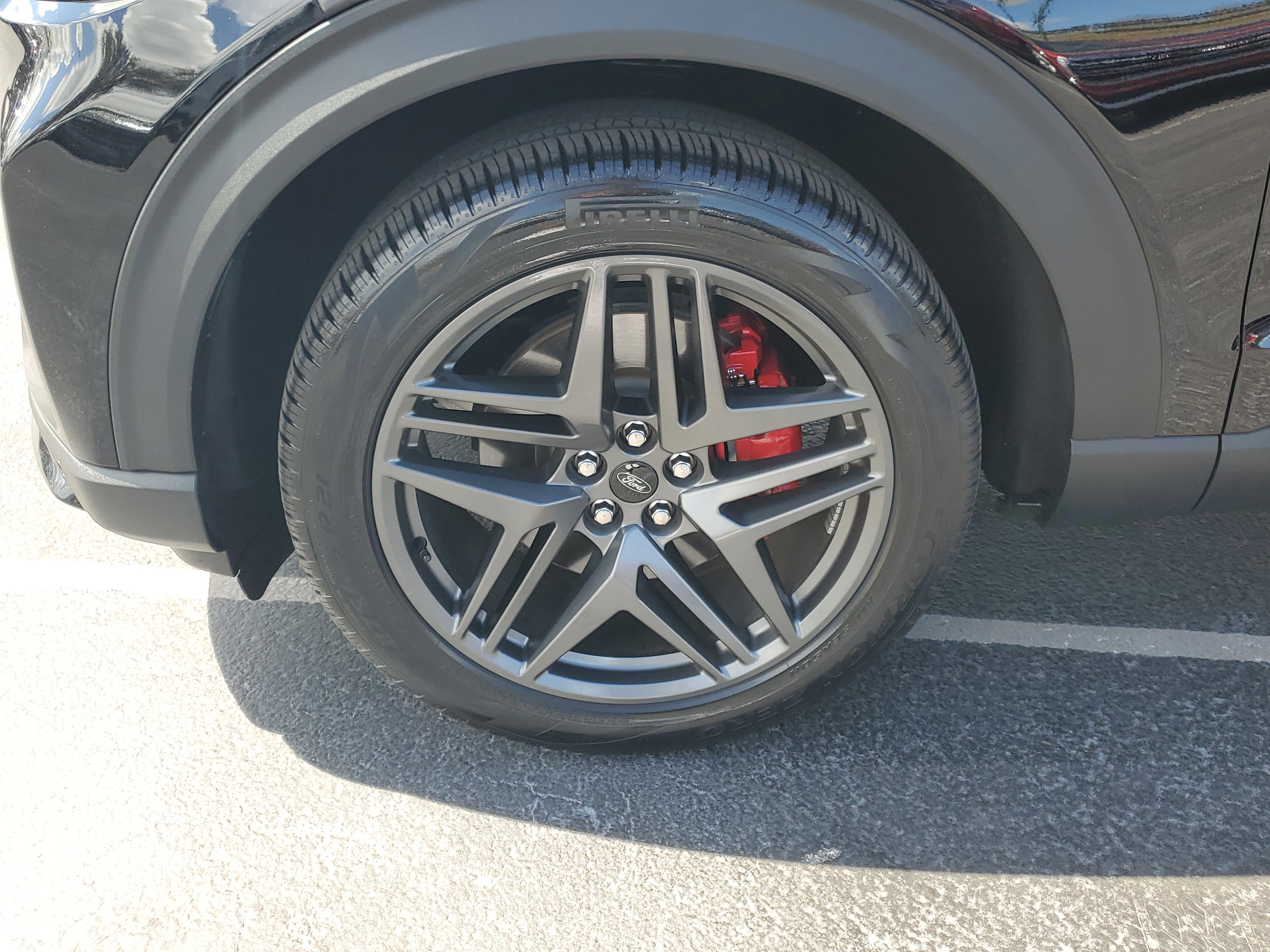 Certified 2025 Ford Explorer ST-Line w/ Premium Package image 8