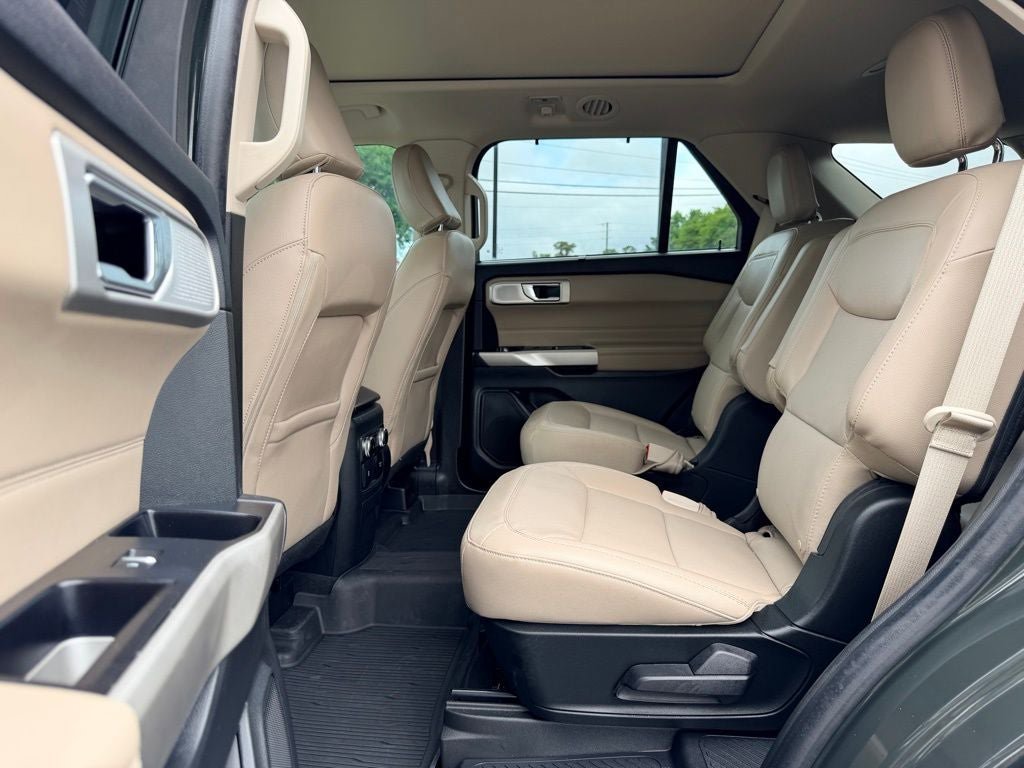 Certified 2023 Ford Explorer Limited w/ Limited Technology Package RWD image 15