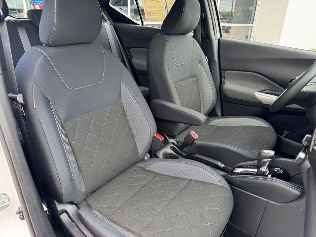 Used 2019 Nissan Kicks SV FWD image 10