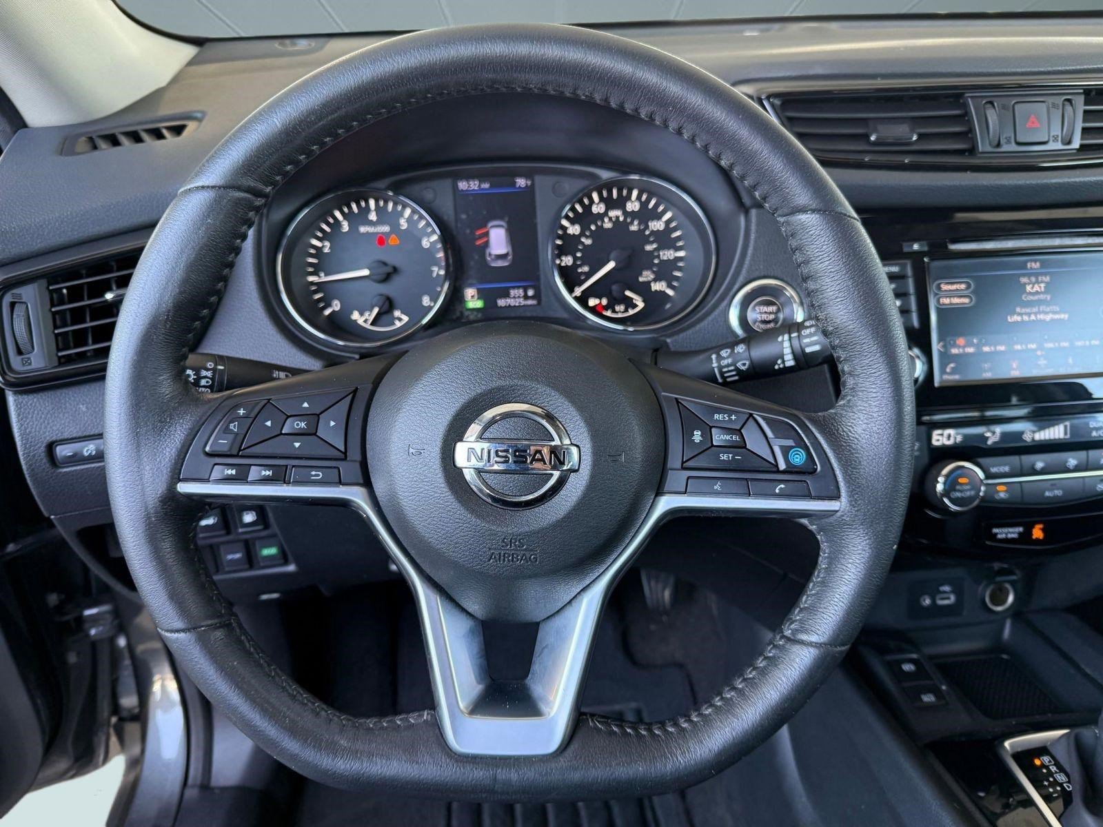 Used 2019 Nissan Rogue SV w/ Premium Package FWD image 17