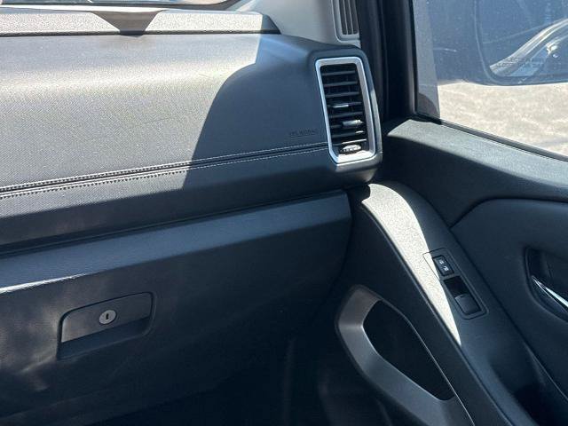 Used 2022 Nissan Frontier SV AWD/4WD image 15