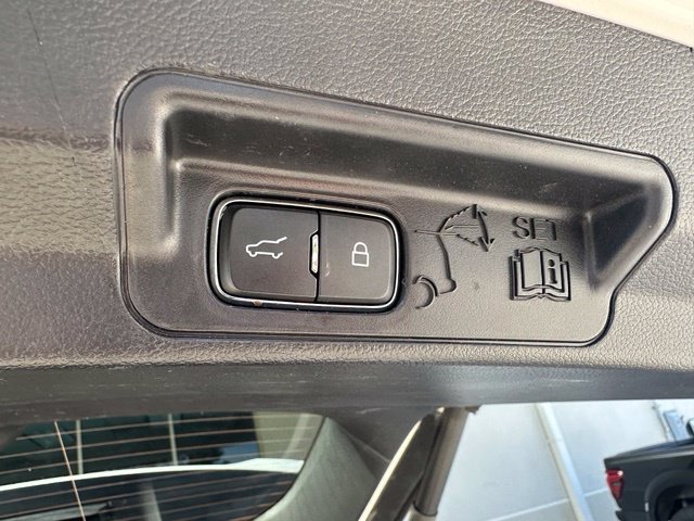 Certified 2022 Ford Explorer XLT w/ Class IV Trailer Tow Package RWD image 24
