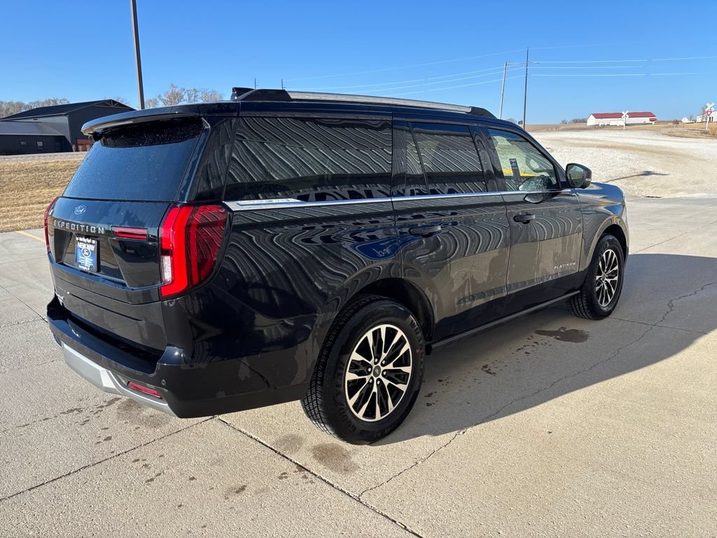 Certified 2025 Ford Expedition Platinum AWD/4WD image 4