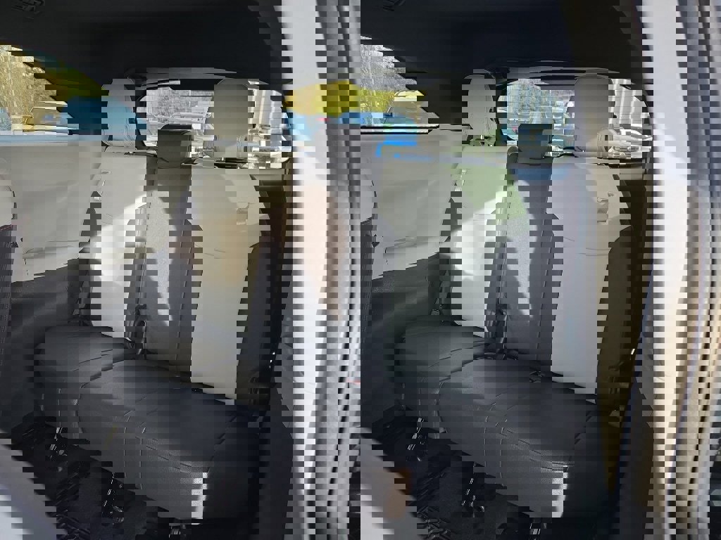 Used 2024 Toyota Sienna XSE image 15