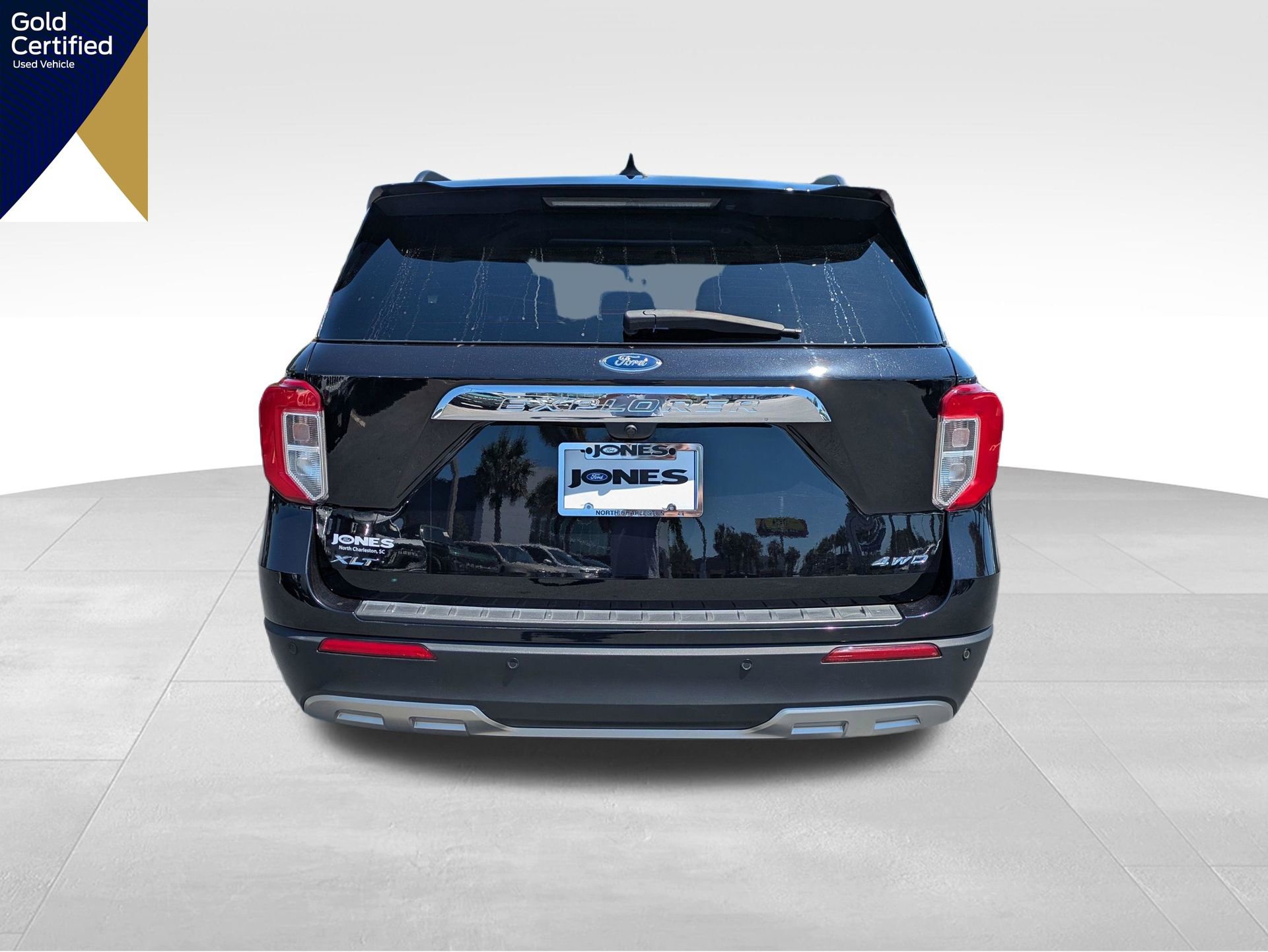 Certified 2023 Ford Explorer XLT w/ Equipment Group 202A AWD/4WD image 8