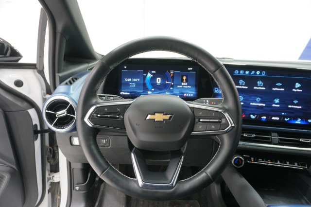 Used 2025 Chevrolet Equinox EV LT w/ Convenience Package FWD image 23
