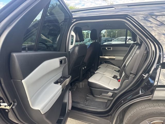 Certified 2021 Ford Explorer XLT w/ Equipment Group 202A RWD image 14