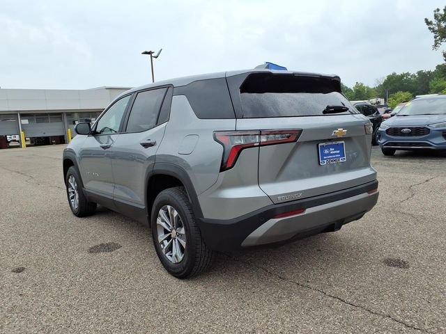 Used 2026 Chevrolet Equinox LT w/ Convenience Package II FWD image 5