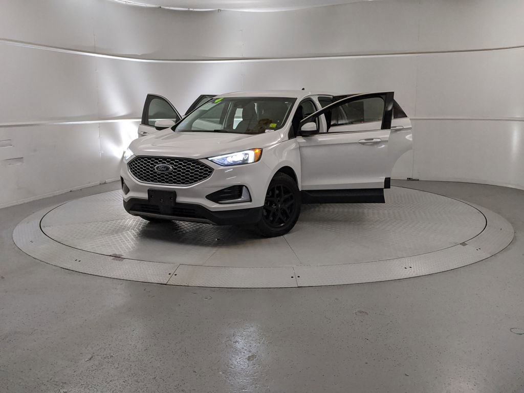 Certified 2024 Ford Edge SEL image 13