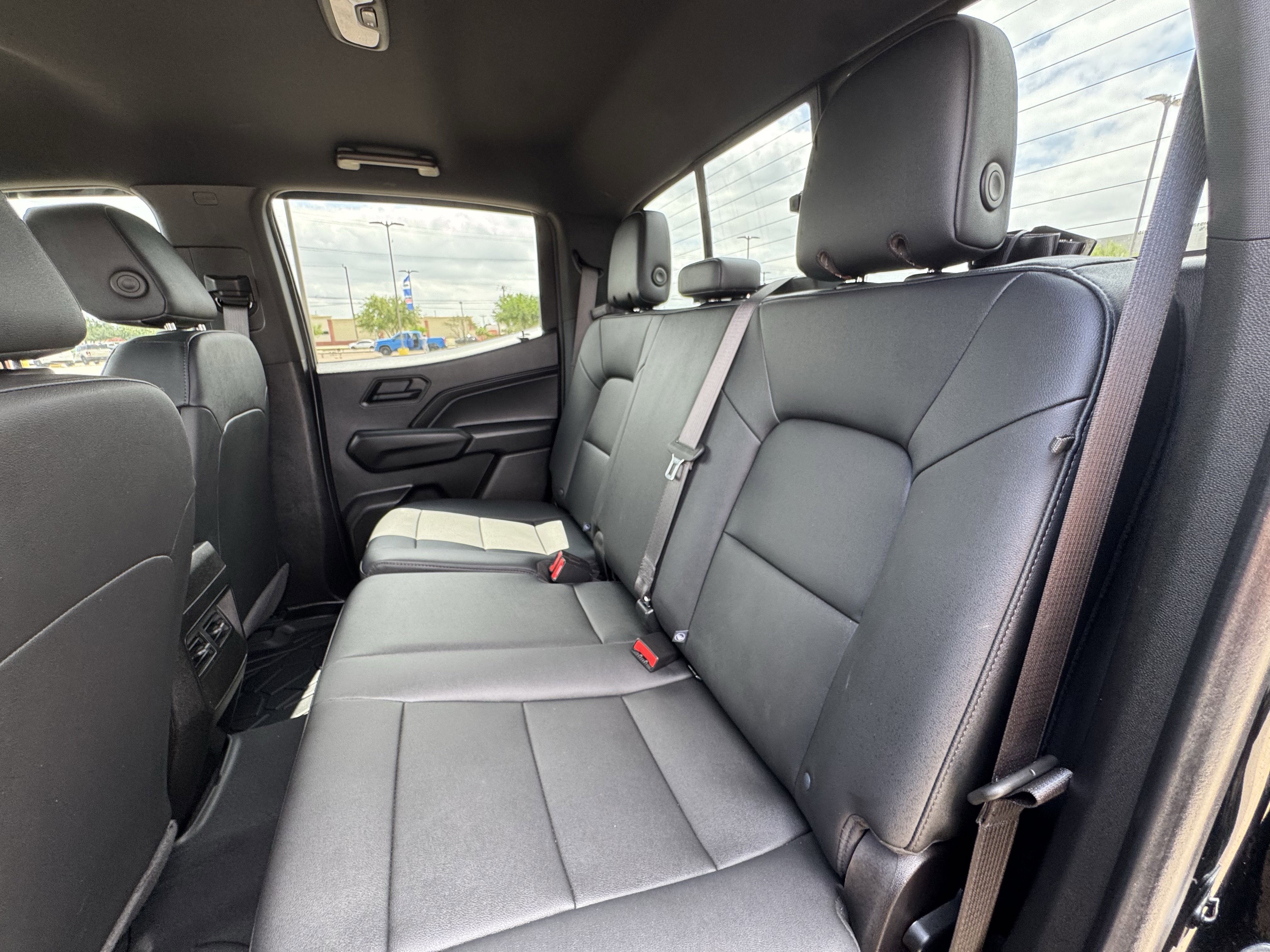 Used 2025 Chevrolet Colorado Trail Boss AWD/4WD image 26
