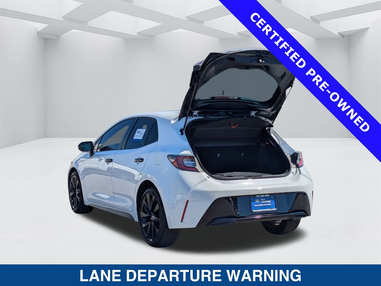 Used 2022 Toyota Corolla SE image 3