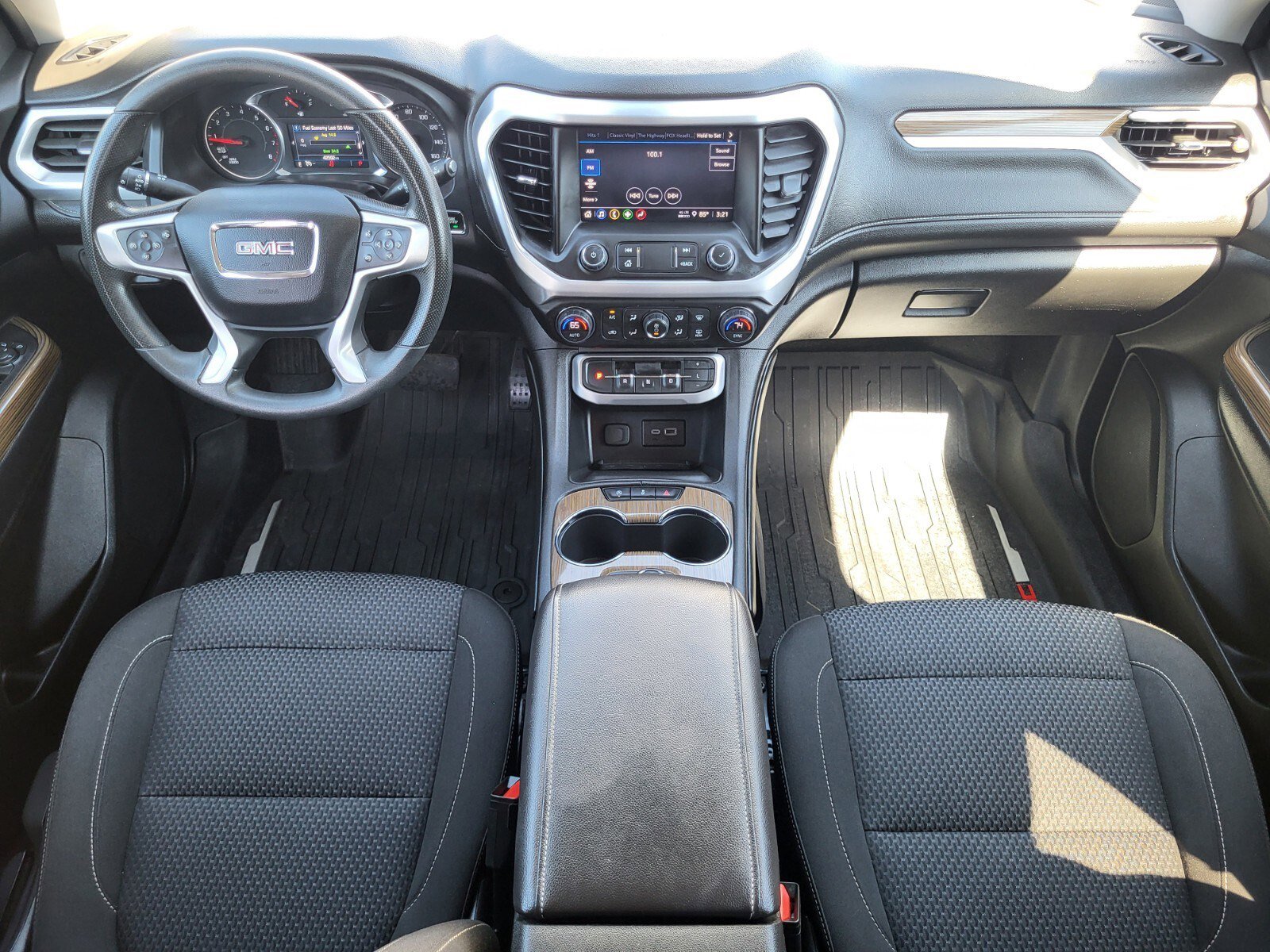 Used 2023 GMC Acadia SLE w/ LPO, Floor Liner Package image 13