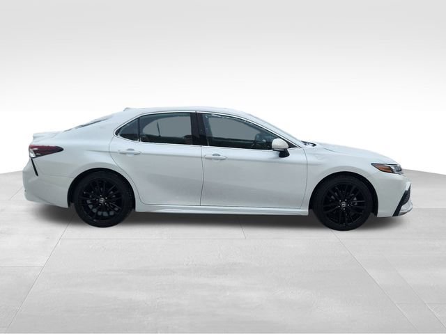 Used 2023 Toyota Camry XSE image 6