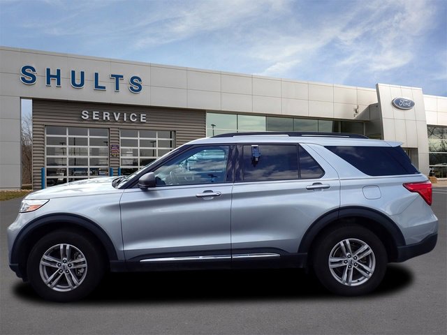 Certified 2022 Ford Explorer XLT image 6