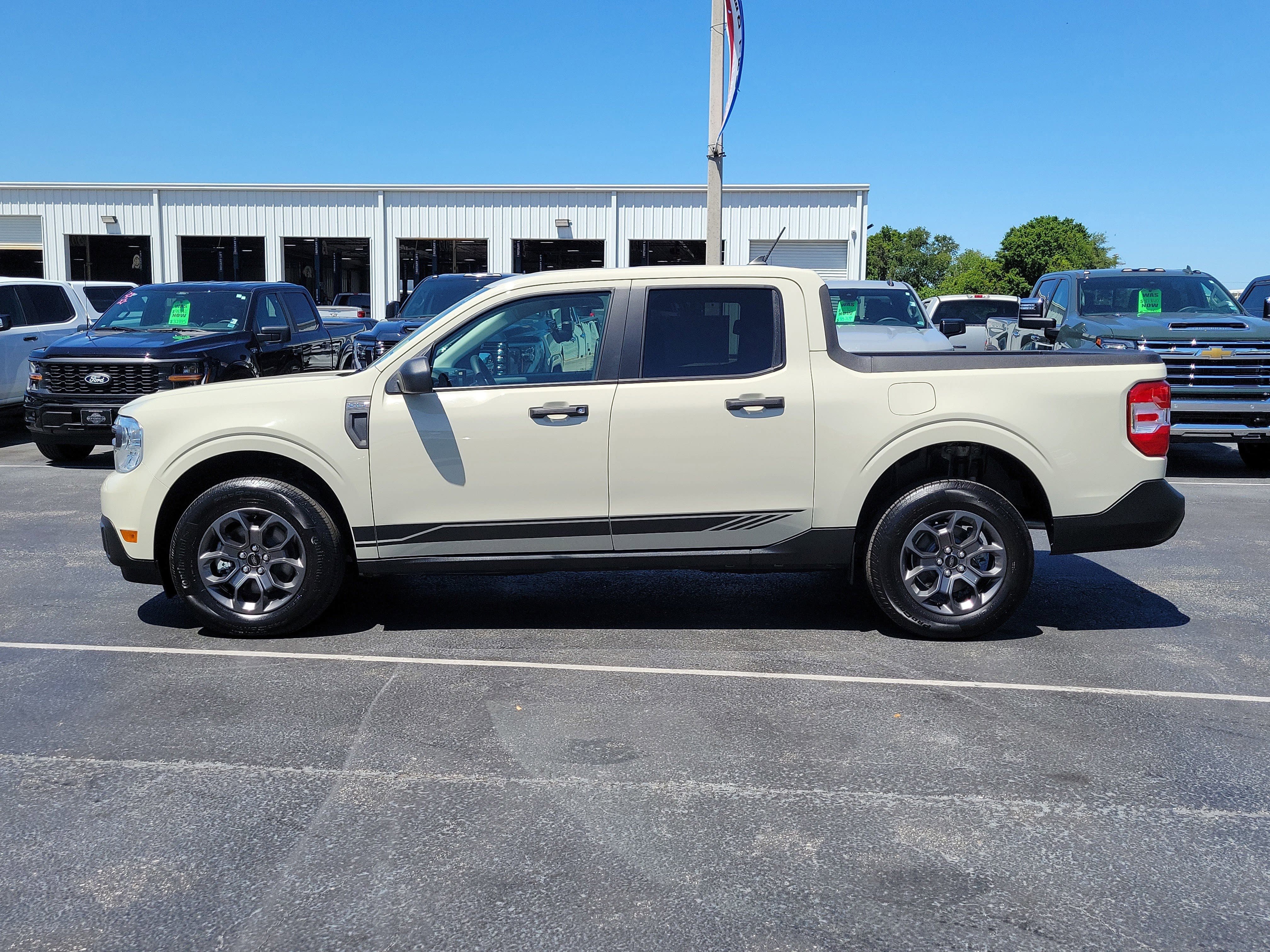 Certified 2024 Ford Maverick XLT FWD image 6