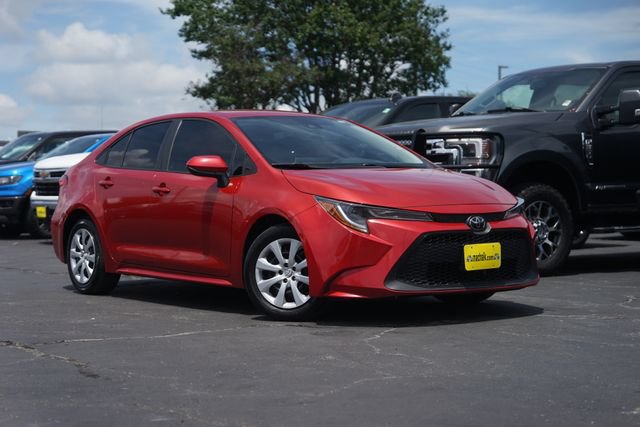Used 2021 Toyota Corolla LE FWD image 2