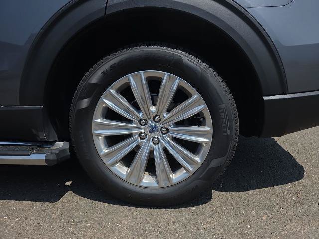 Certified 2022 Ford Explorer Limited w/ Equipment Group 301A AWD/4WD image 13