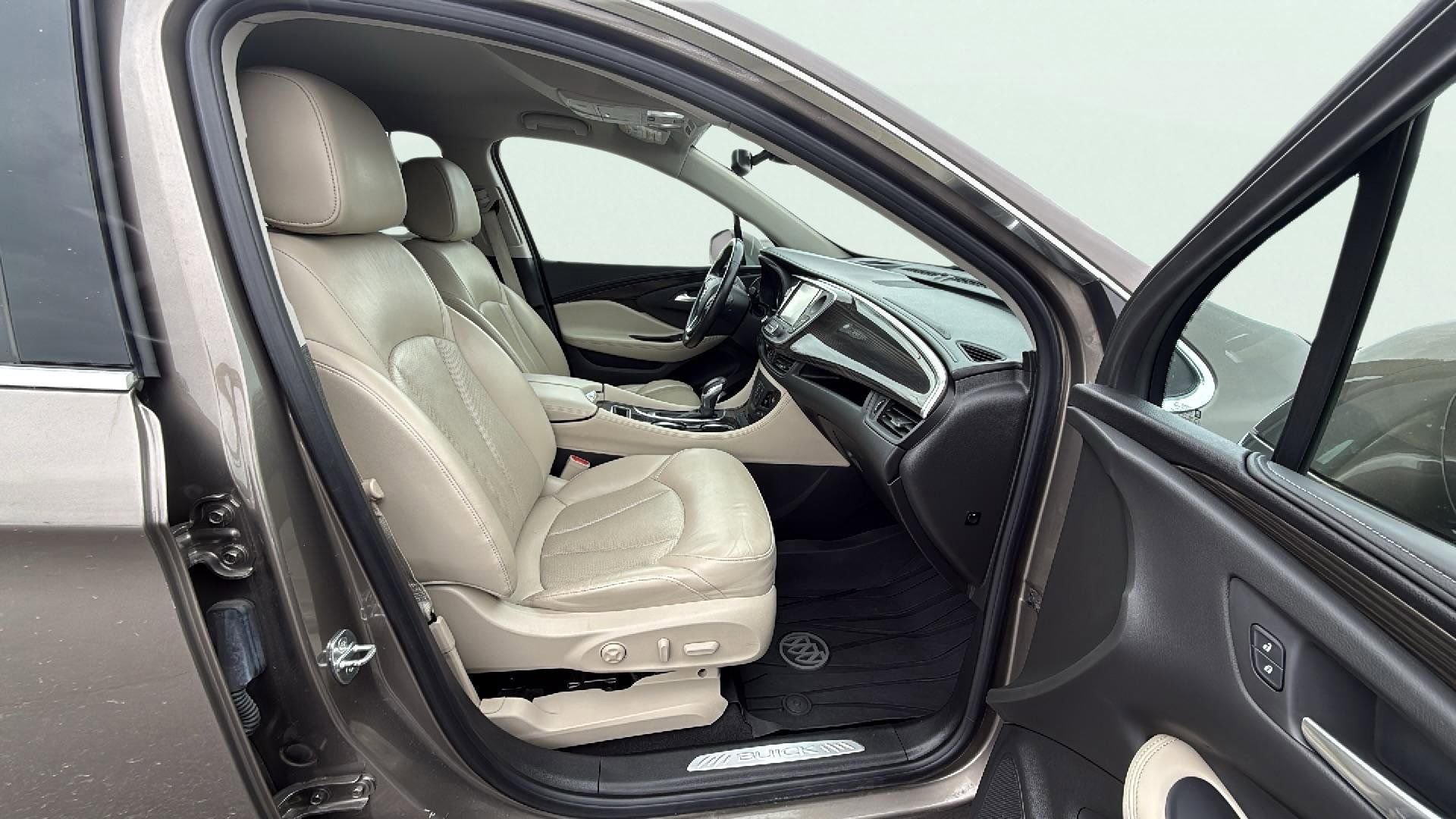 Used 2019 Buick Envision Premium w/ Driver Confidence Package image 17