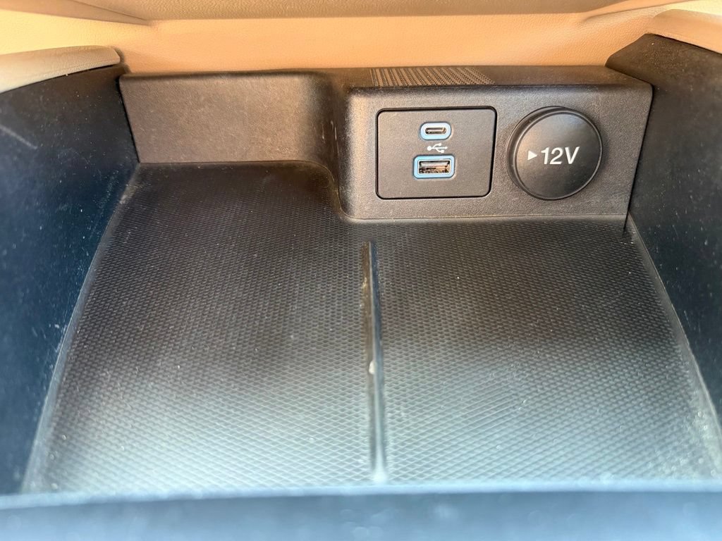 Certified 2022 Ford Escape Titanium AWD/4WD image 25