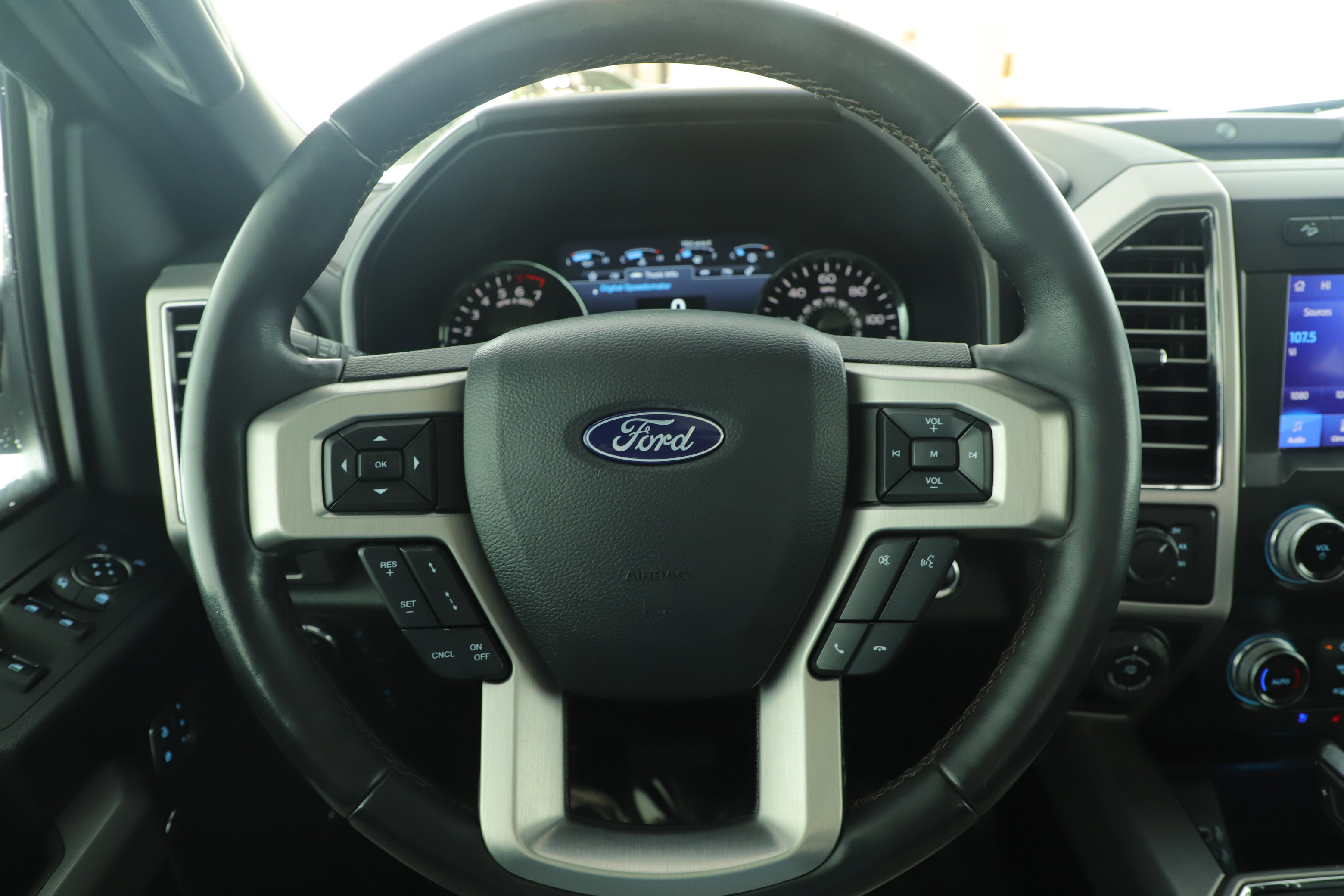 Certified 2020 Ford F150 Platinum w/ Equipment Group 701A Luxury image 20