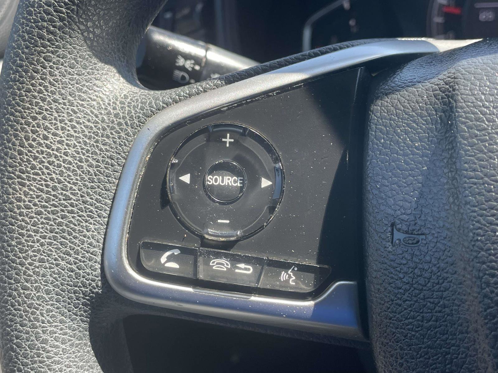 Used 2018 Honda CR-V LX image 16