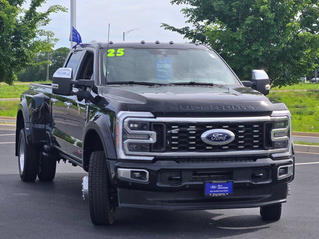 Certified 2025 Ford F450 Platinum w/ Platinum Plus Package AWD/4WD image 6