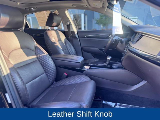 Used 2018 Kia Cadenza Limited image 24