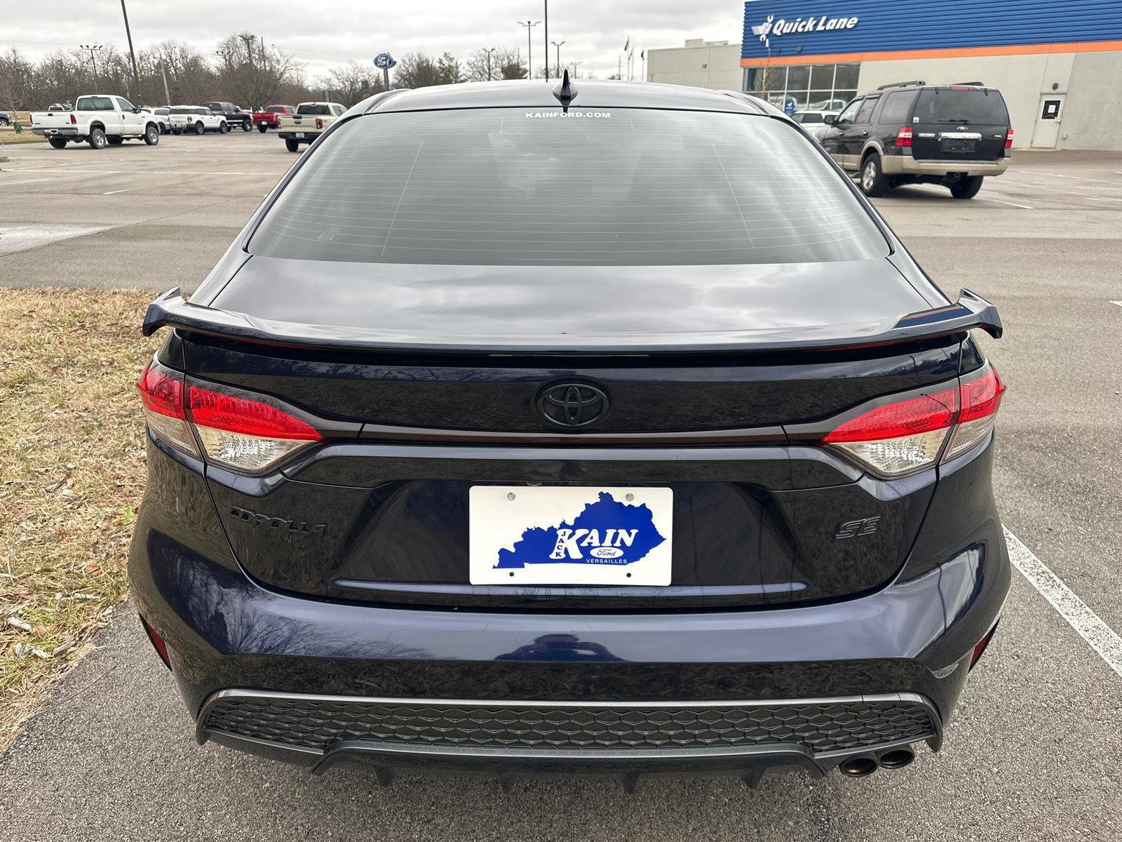 Used 2021 Toyota Corolla SE w/ Carpet Mat Package (TMS) image 4