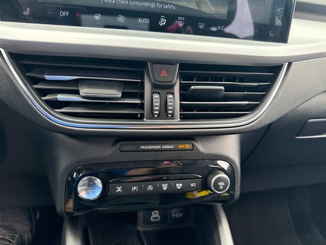 Certified 2024 Ford Escape Platinum image 32