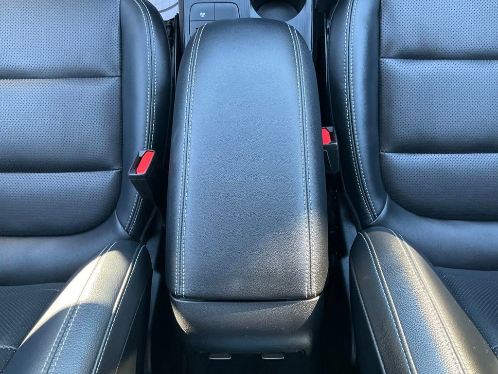 Certified 2022 Ford Escape SEL w/ Technology Package image 40