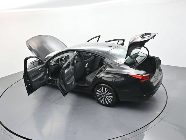 Used 2025 Nissan Altima 2.5 SV FWD image 44