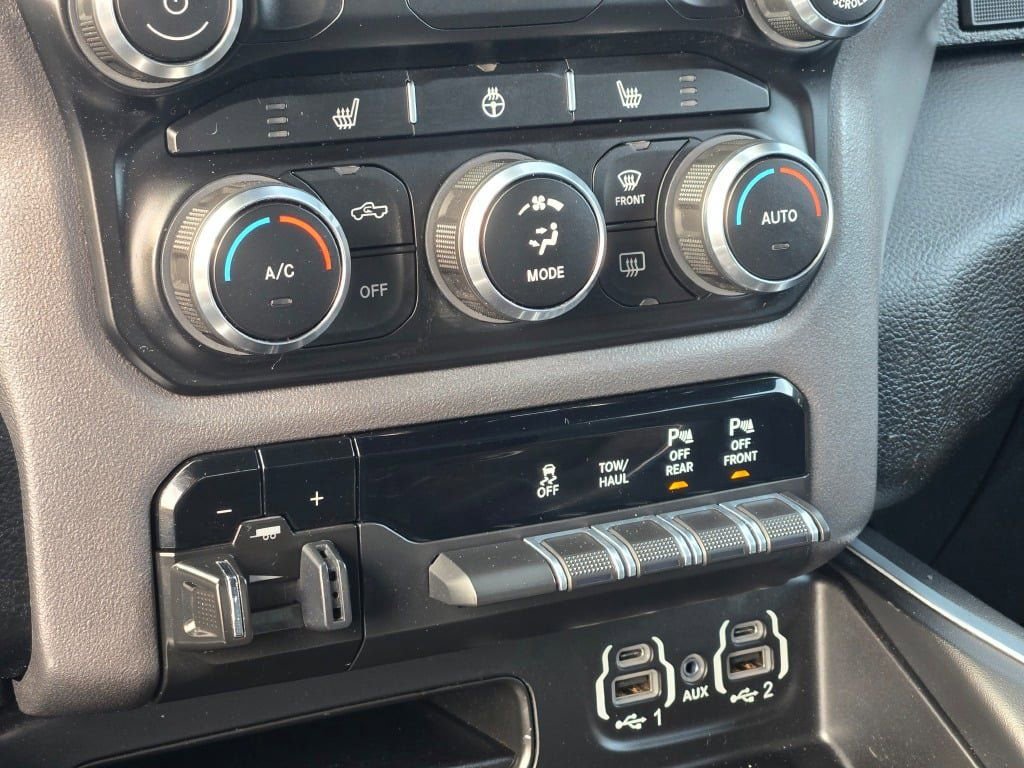 Used 2021 RAM 1500 Big Horn image 31