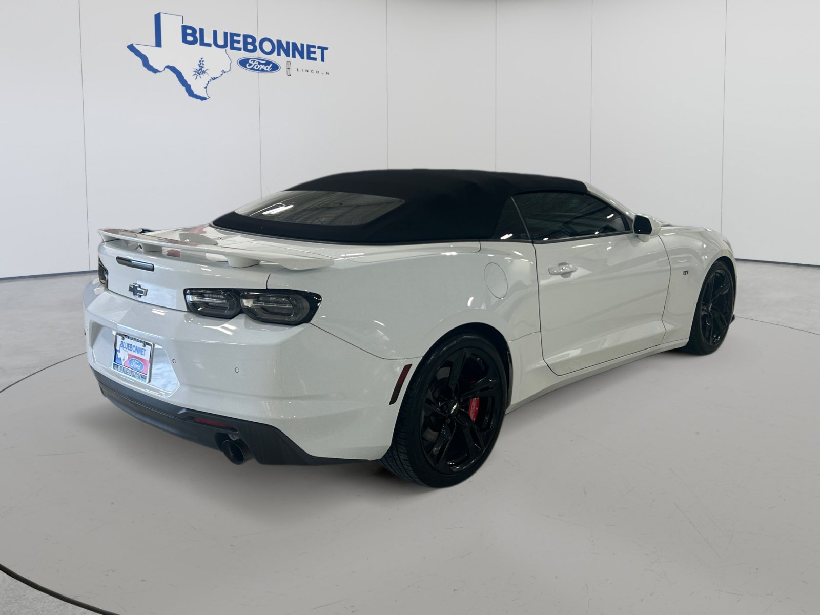 Used 2019 Chevrolet Camaro SS RWD image 5