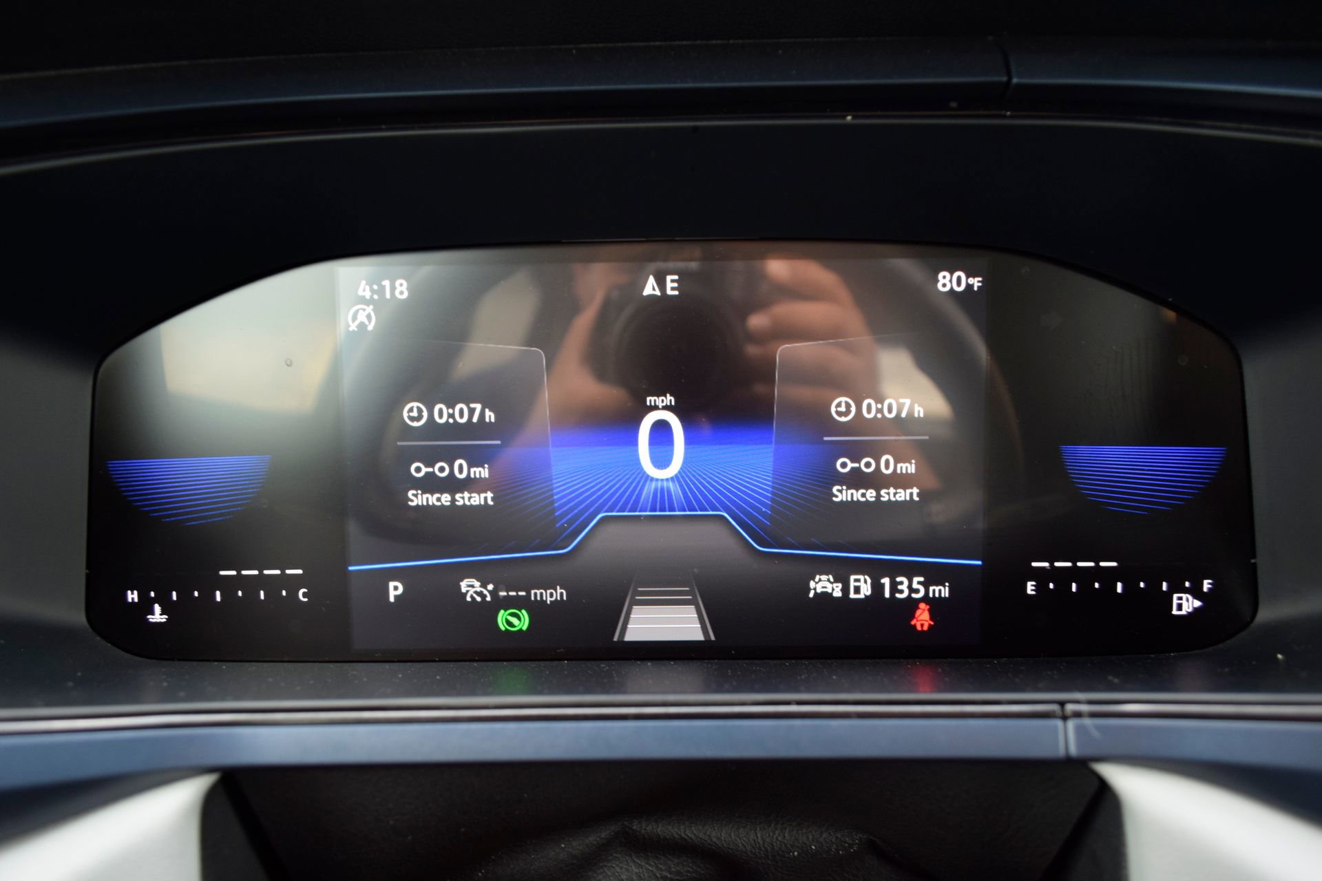 Used 2024 Volkswagen Taos SE w/ Panoramic Sunroof Package FWD image 12