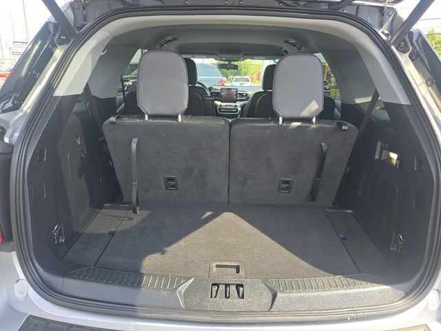 Certified 2022 Ford Explorer XLT w/ Equipment Group 202A AWD/4WD image 18