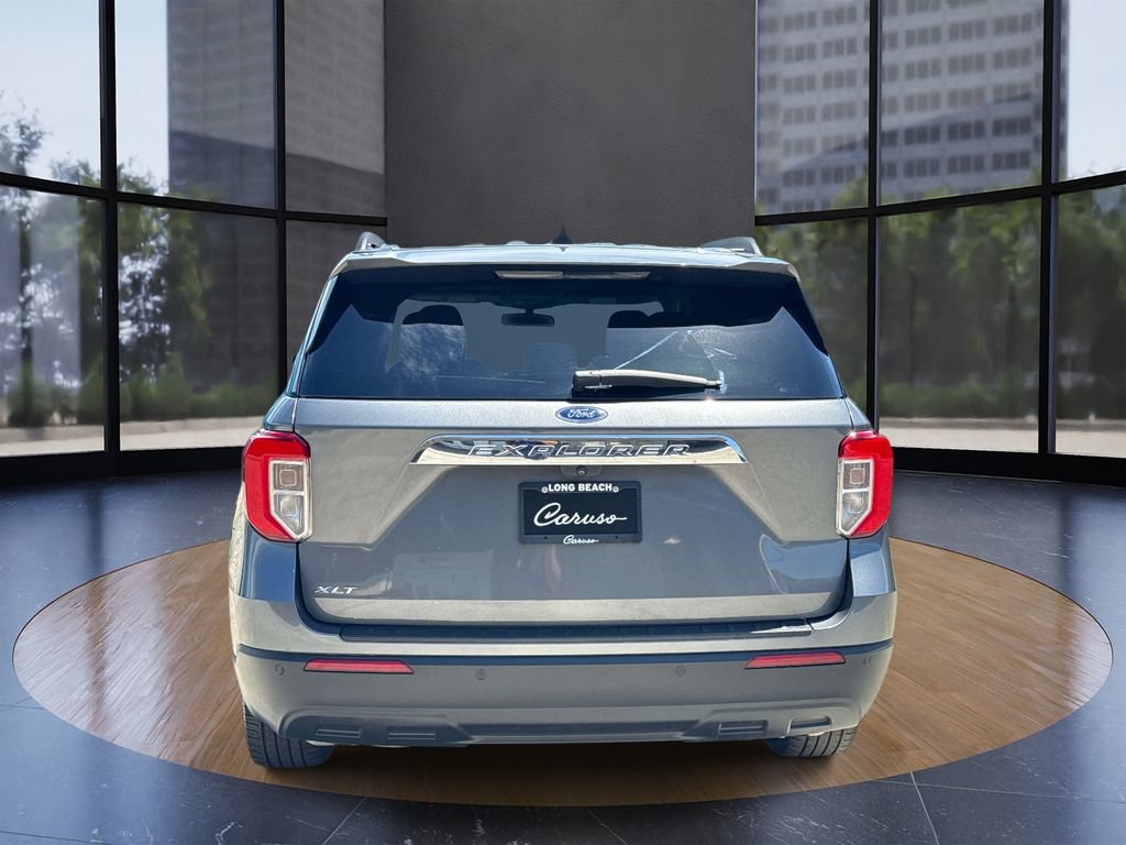 Certified 2023 Ford Explorer XLT RWD image 4