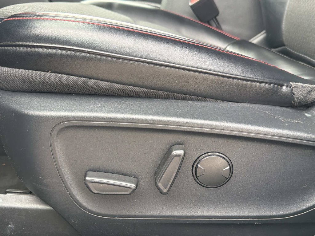 Certified 2024 Ford Escape ST-Line AWD/4WD image 13