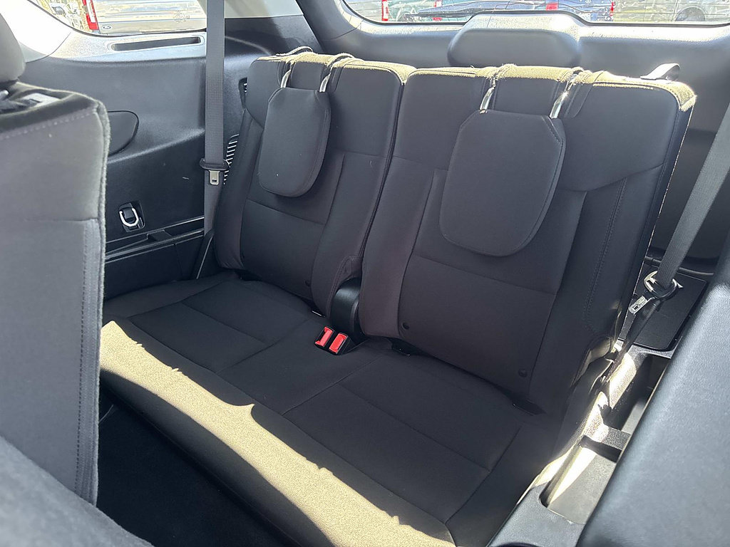 Certified 2023 Ford Explorer XLT RWD image 33
