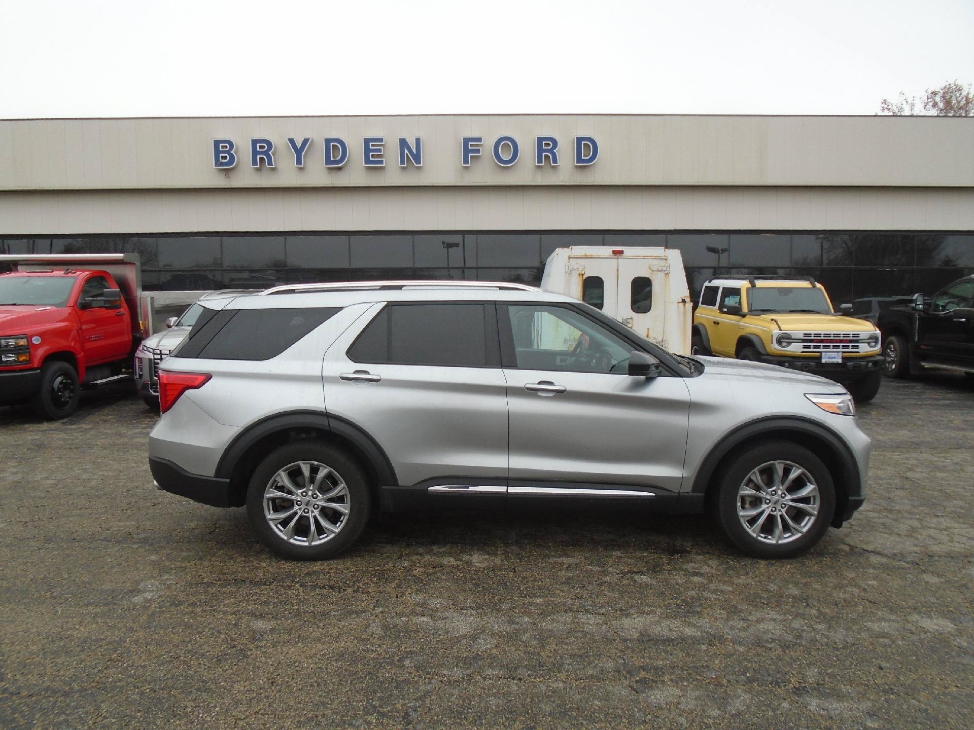 Certified 2024 Ford Explorer Limited AWD/4WD image 4