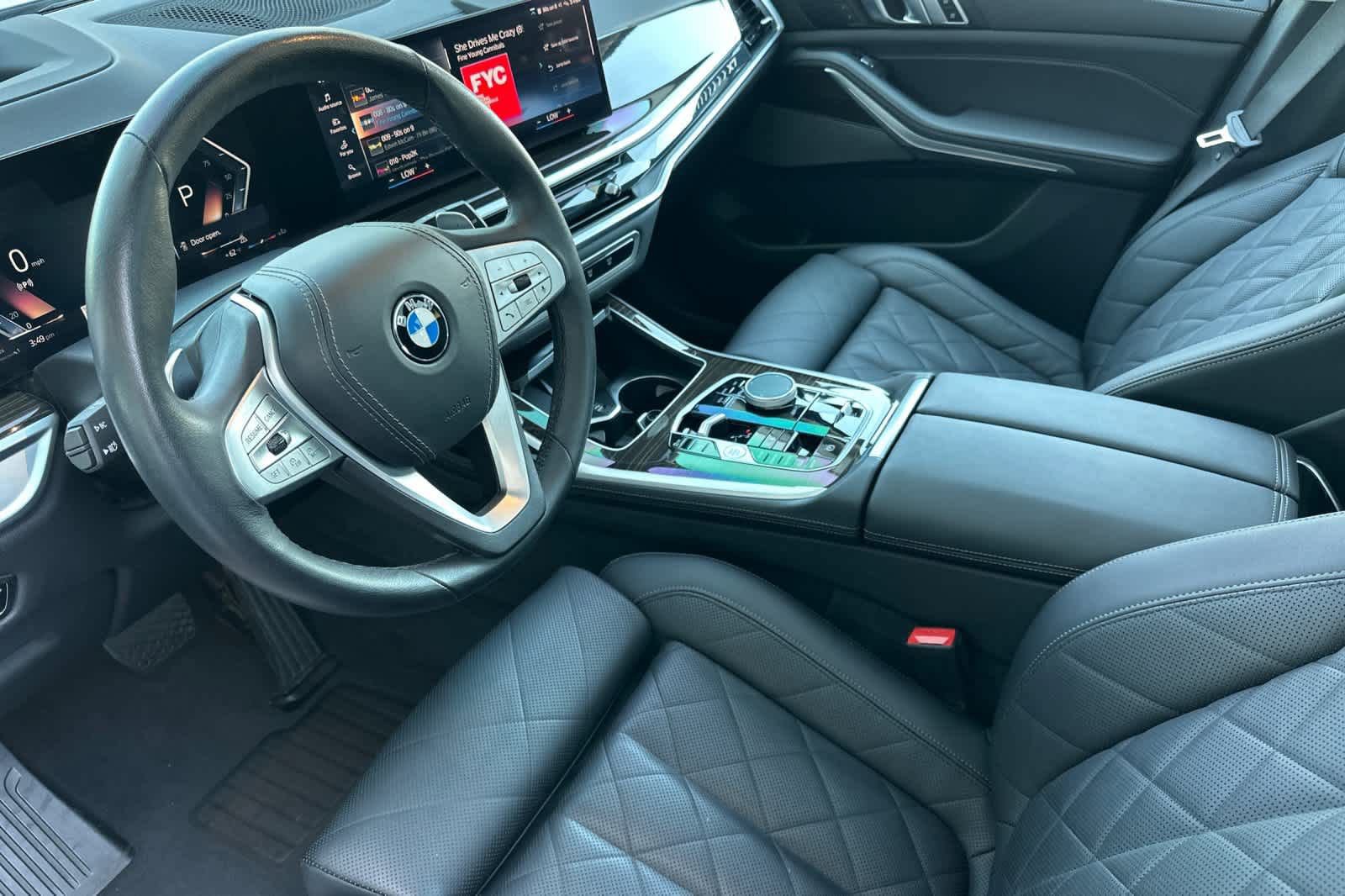 Used 2023 BMW X7 xDrive40i w/ Premium Package image 11