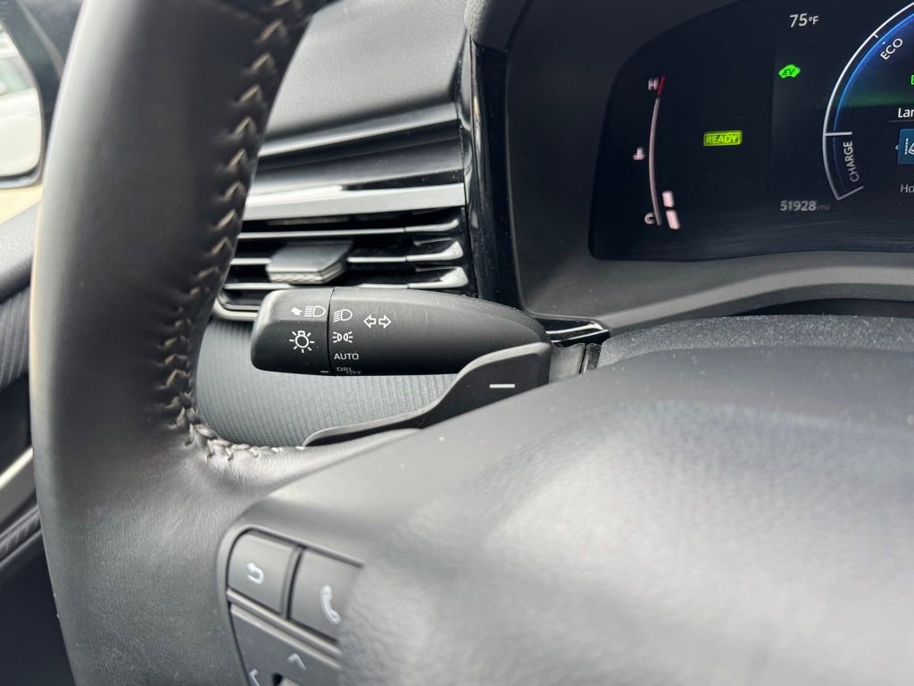 Used 2025 Toyota Camry SE FWD image 18