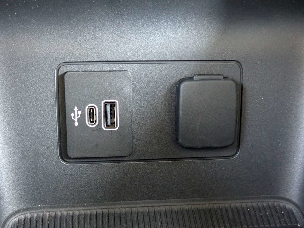 Certified 2026 Ford Explorer Active RWD image 23