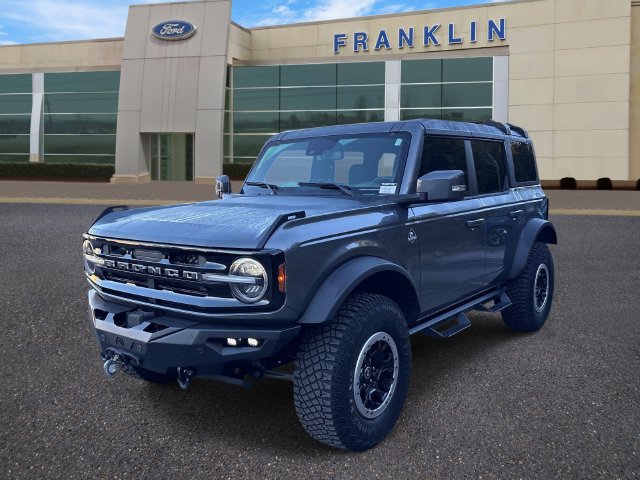 Certified 2023 Ford Bronco Outer Banks w/ Sasquatch Package AWD/4WD image 3