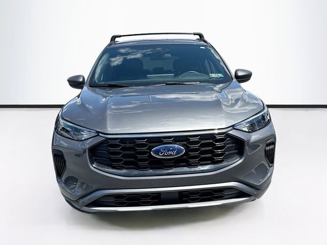 Certified 2023 Ford Escape ST-Line w/ Tech Pack #1 AWD/4WD image 3