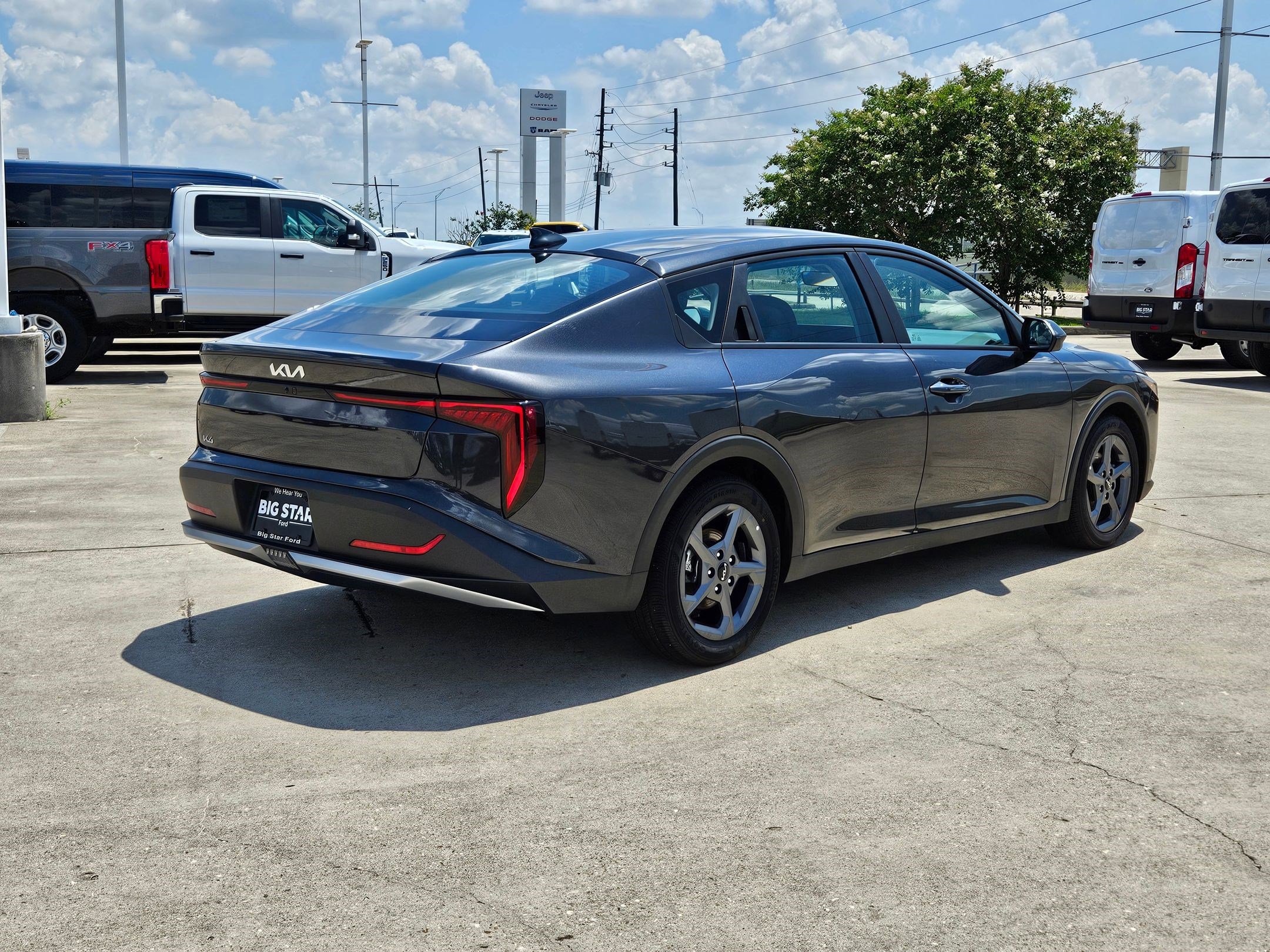 Used 2025 Kia K4 FWD image 3