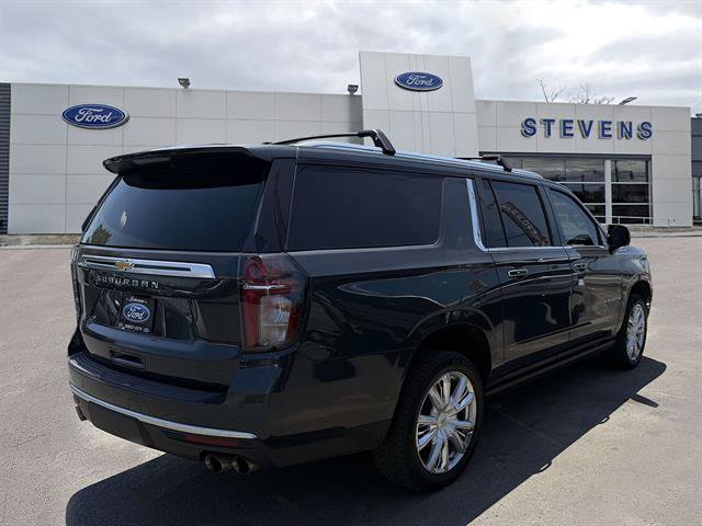 Used 2022 Chevrolet Suburban High Country AWD/4WD image 3
