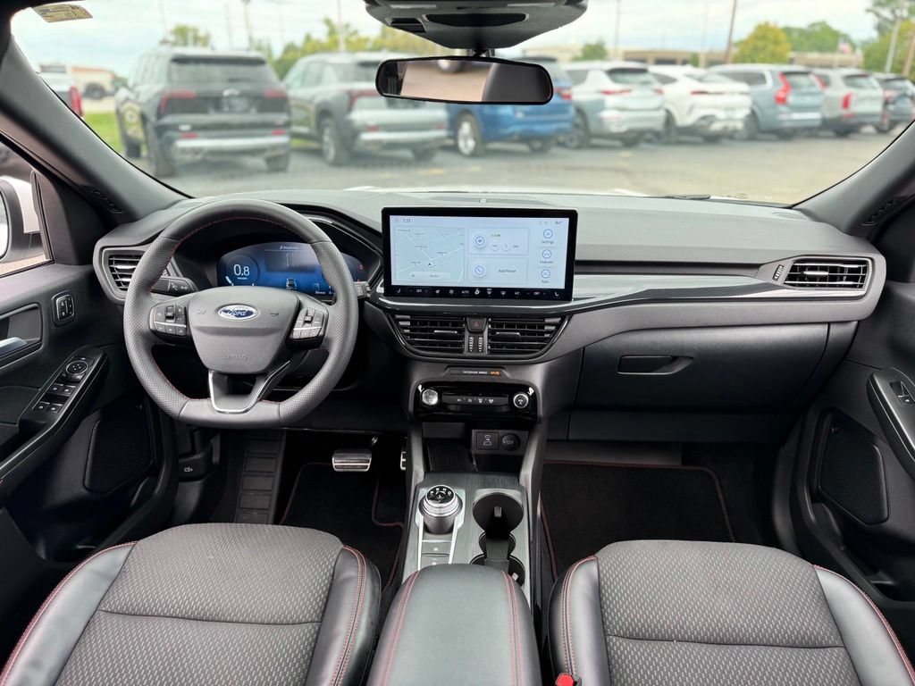 Certified 2023 Ford Escape ST-Line Select w/ Tech Pack #2 AWD/4WD image 2
