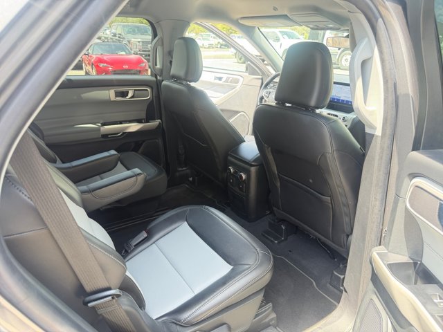 Certified 2022 Ford Explorer XLT w/ Equipment Group 202A AWD/4WD image 28